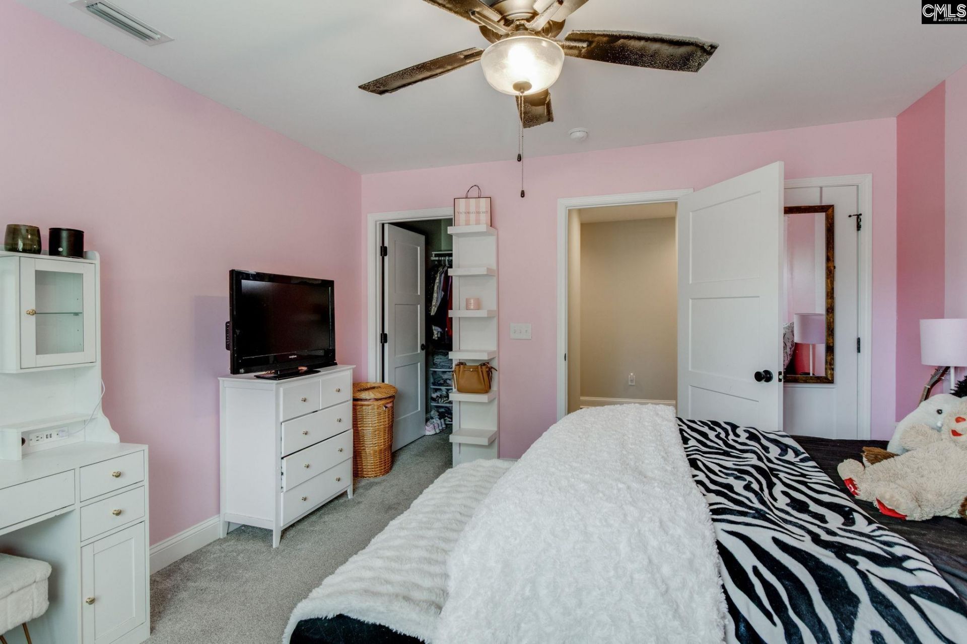 823 Hunter Hill Road  Photo 45