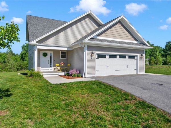 154 Chase Court, Essex, VT 05452