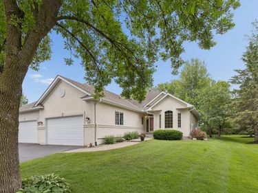 18205 39th Avenue N, Plymouth, MN 55446