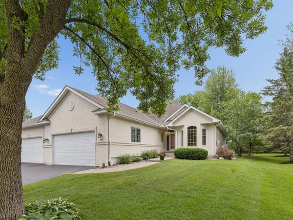 18205 39th Avenue N, Plymouth, MN 55446