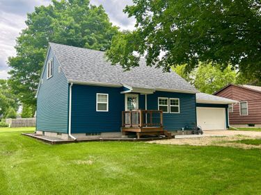 512 8th Street, Gaylord, MN 55334