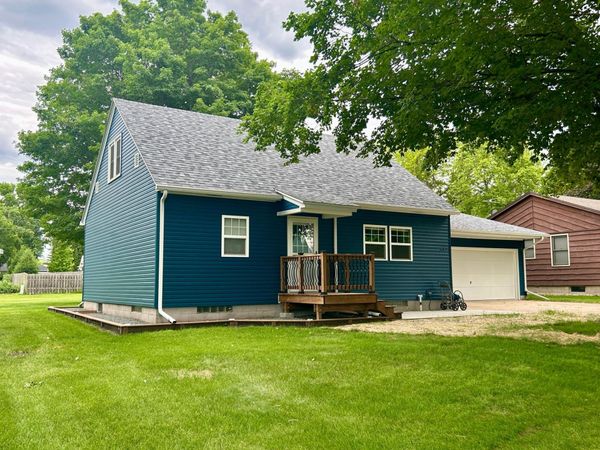 512 8th Street , Gaylord, MN 55334