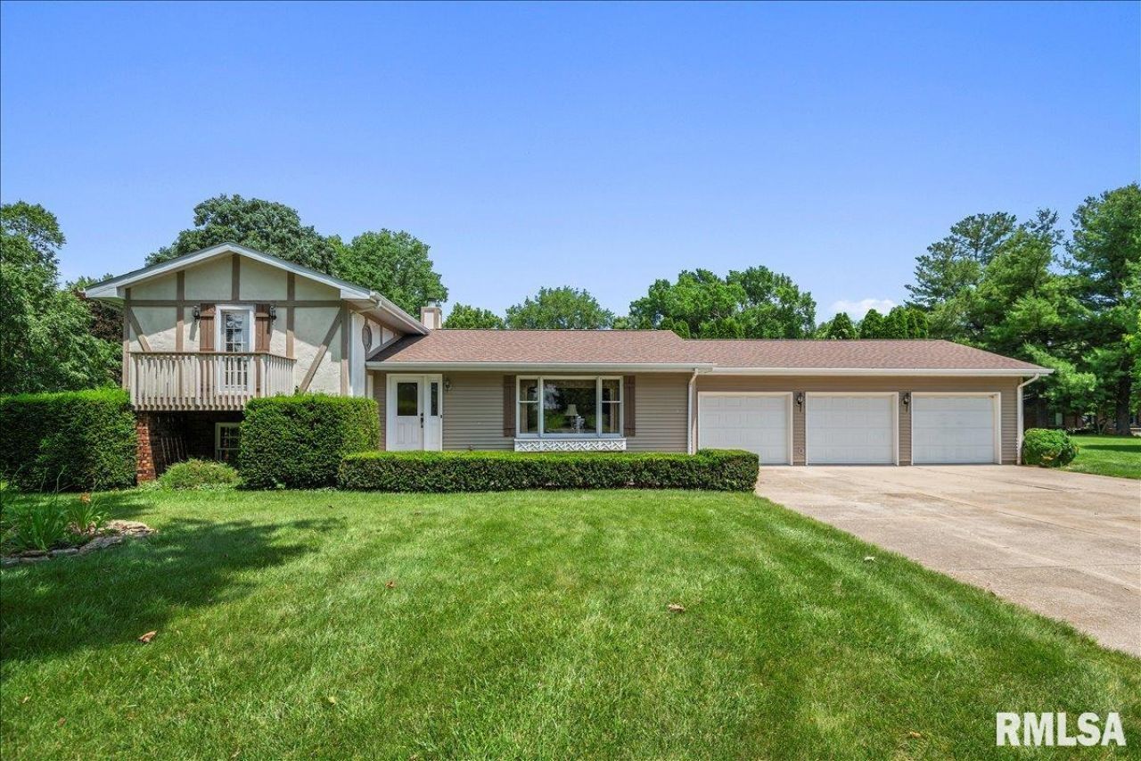 18 Oak Wind Road, Cantrall, IL 62625 Main Photo