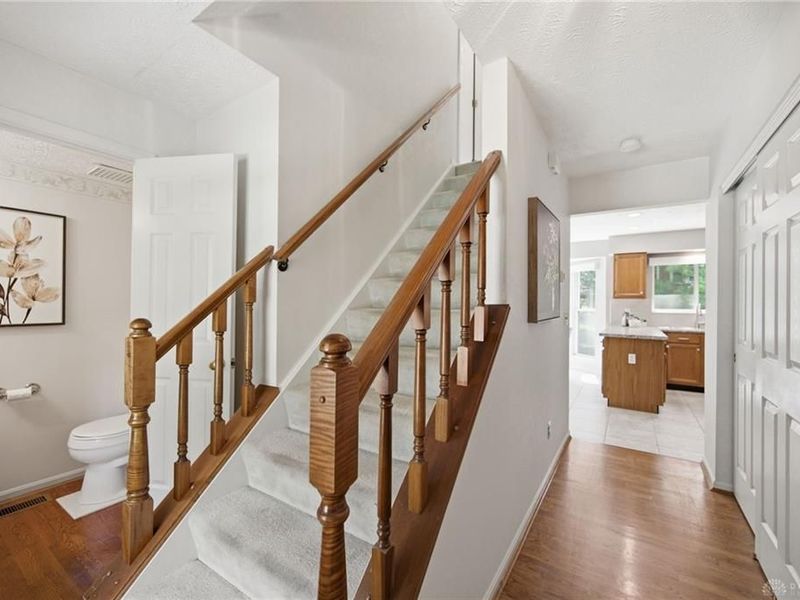 231 Riva Ridge Court, Loveland, OH 45140 Photo 4