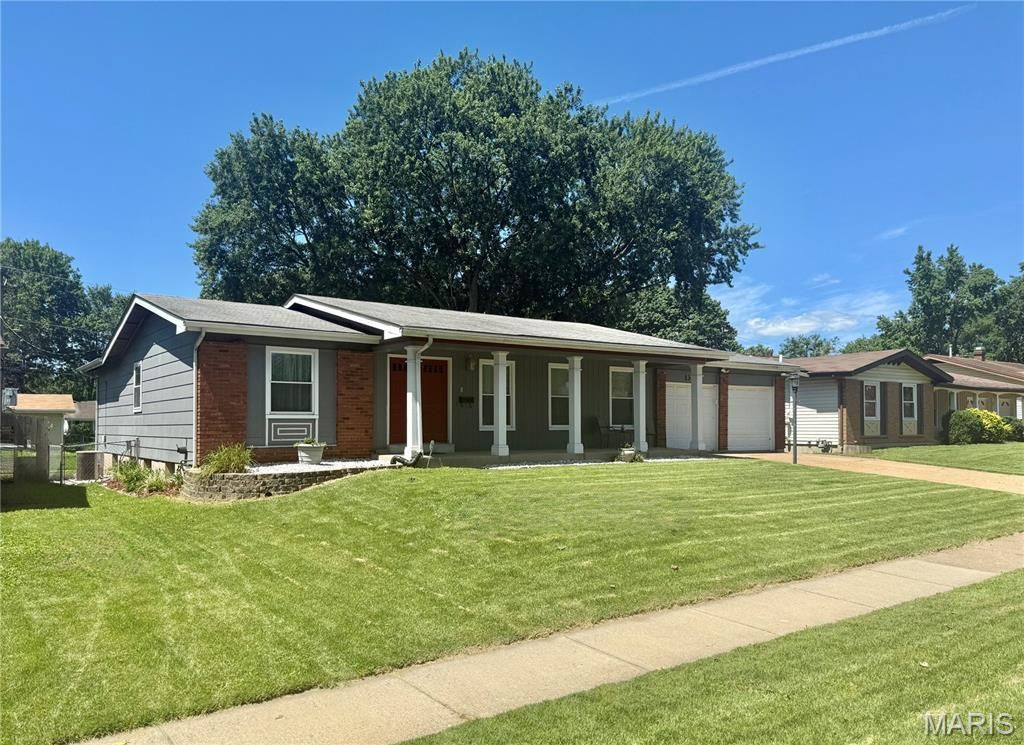 1364 Kingsford Drive, Saint Louis, MO 63031 Main Photo
