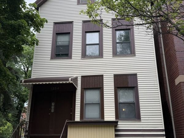 1354 W George Street , Unit 1, Chicago, IL 60657