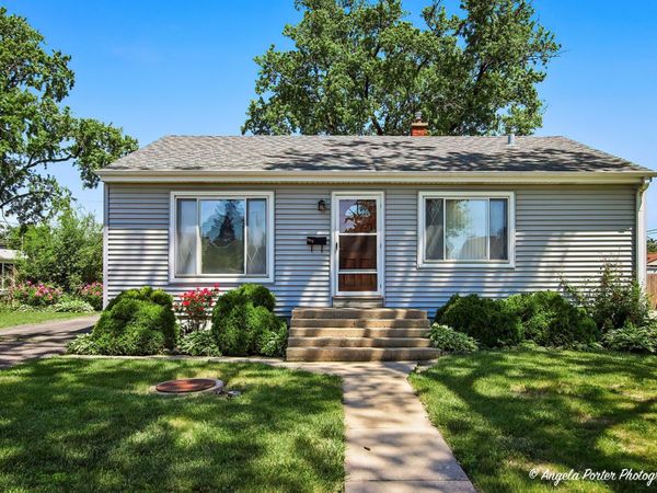 1972 Fargo Avenue , Des Plaines, IL 60018