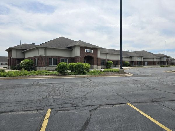 1452 Merchant Drive , Algonquin, IL 60102