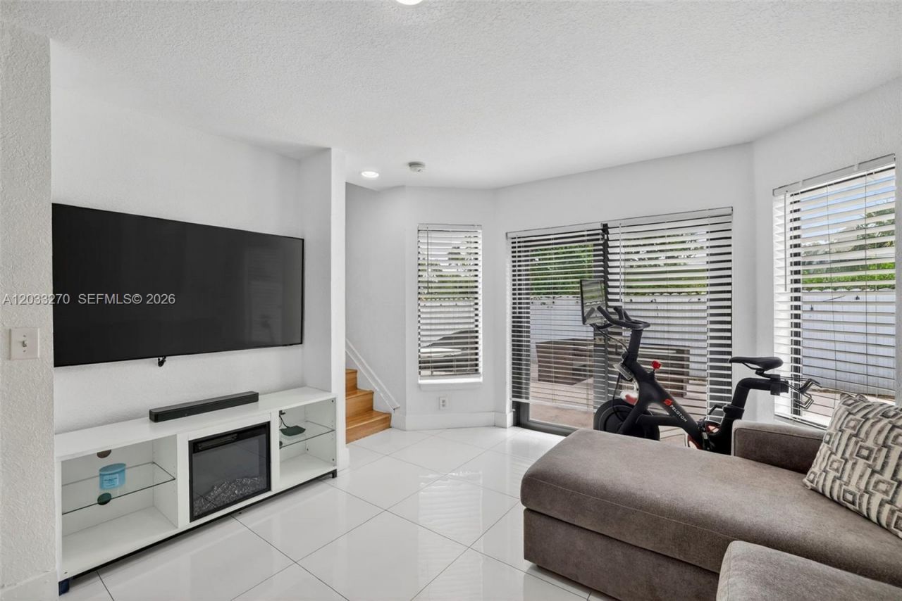 448 NW 15th Way , Fort Lauderdale, FL 33311 Photo