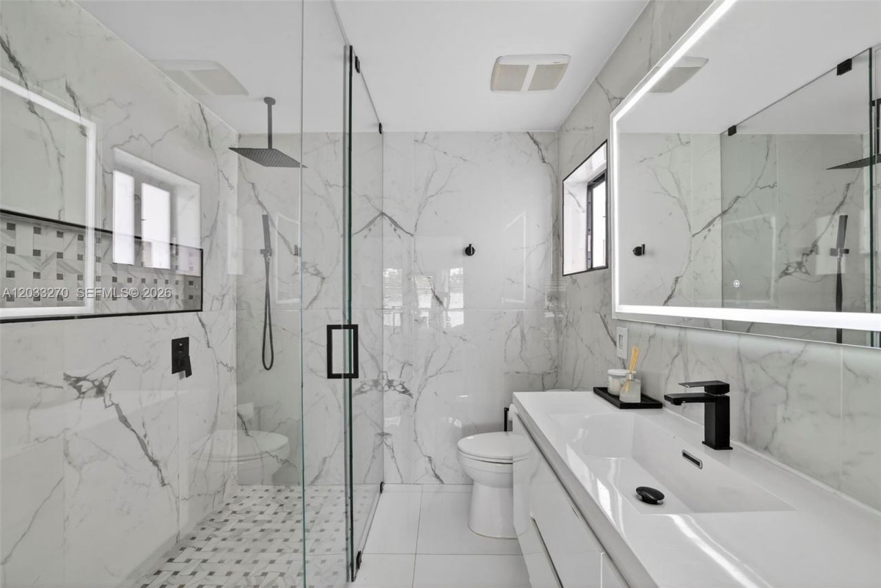 448 NW 15th Way , Fort Lauderdale, FL 33311 Photo