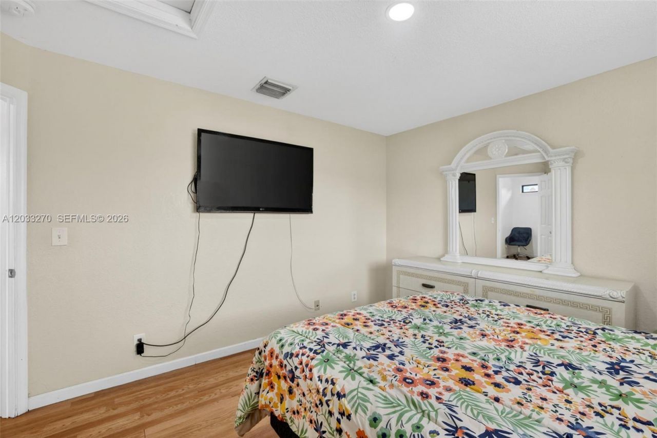448 NW 15th Way , Fort Lauderdale, FL 33311 Photo