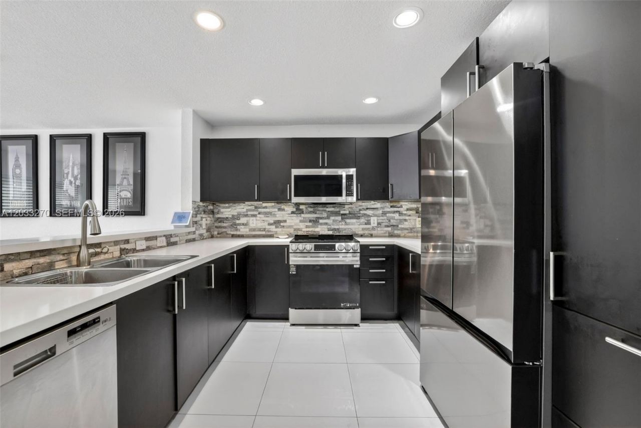 448 NW 15th Way , Fort Lauderdale, FL 33311 Photo