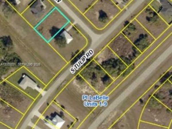 3016 Redwood LN, La Belle, FL 33935