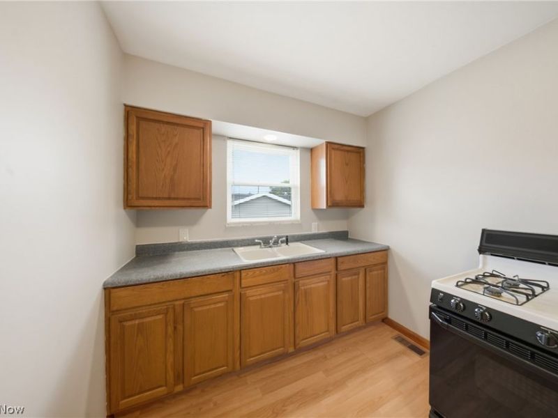 1010 1/2 Poplar Avenue, Belpre, OH 45714 Photo 10