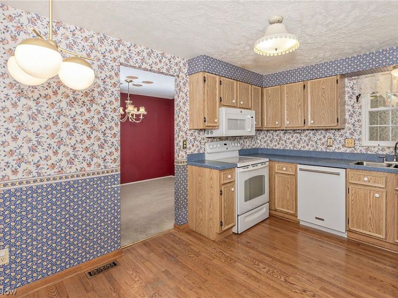 9090 Aileen Drive, Mentor, OH 44060 Photo 6