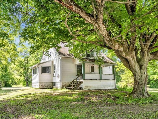 3356 S Leavitt Road SW, Lordstown, OH 44481