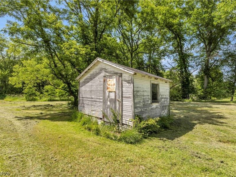 3356 S Leavitt Road SW, Lordstown, OH 44481 Photo 30