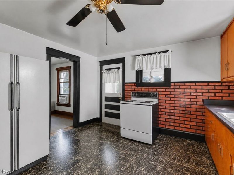 3356 S Leavitt Road SW, Lordstown, OH 44481 Photo 5