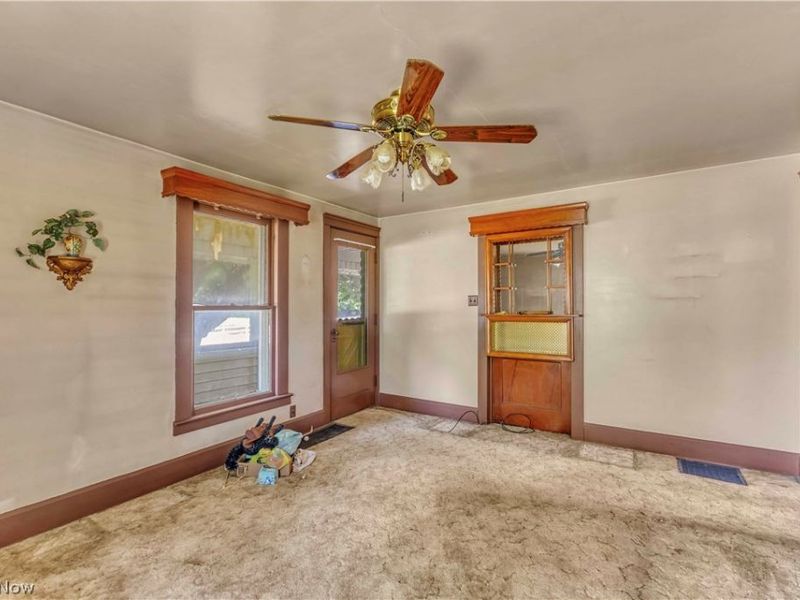3356 S Leavitt Road SW, Lordstown, OH 44481 Photo 6