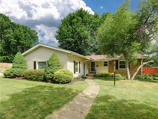 2115 Daniels Avenue, Akron, OH 44312