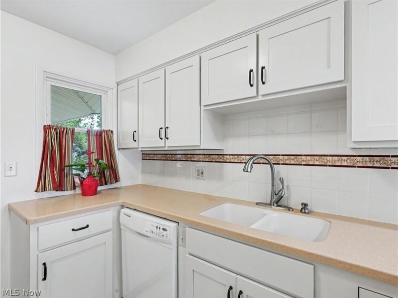 2115 Daniels Avenue, Akron, OH 44312 Photo 10