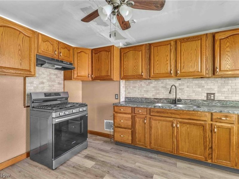 422 5th Street, Struthers, OH 44471 Photo 10