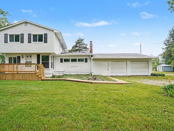 9700 Fenner Road, Perry, MI 48872