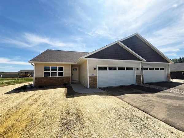 2107 S IRONWOOD AVENUE, Unit #GR42, Marshfield, WI 54449
