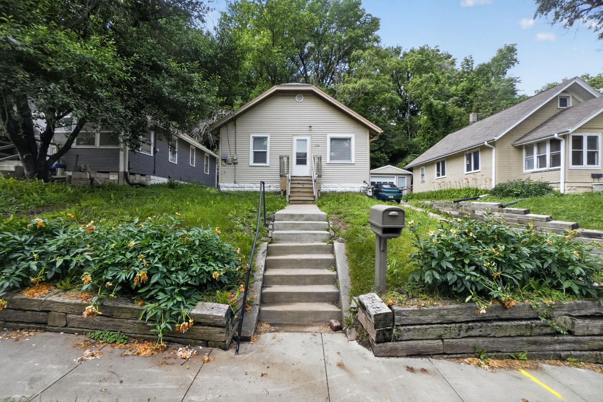 136 Marian Avenue, Council Bluffs, IA 51503 Main Photo