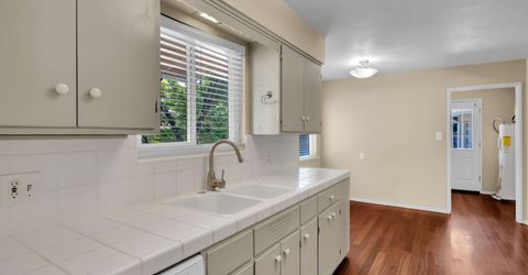 832 Prow Ct, Sacramento, CA 95822 Photo