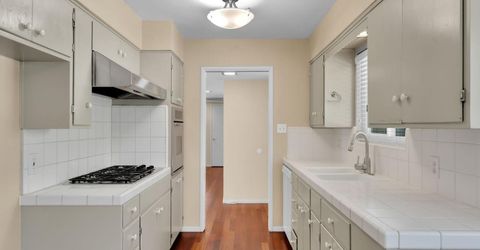 832 Prow Ct, Sacramento, CA 95822 Photo