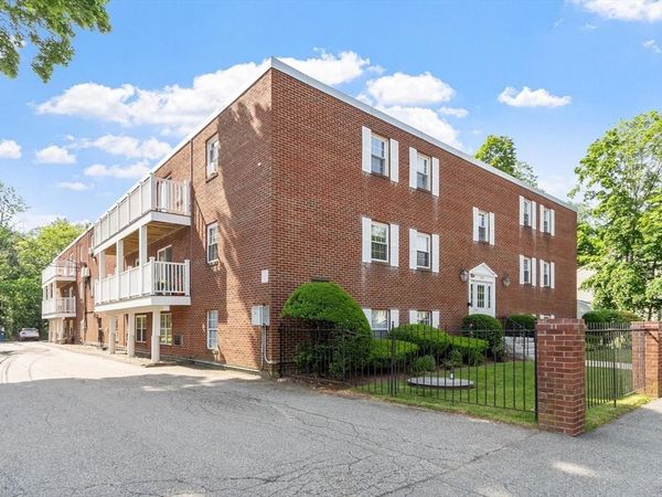 276 Albion Street, Unit 12, Wakefield, MA 01880