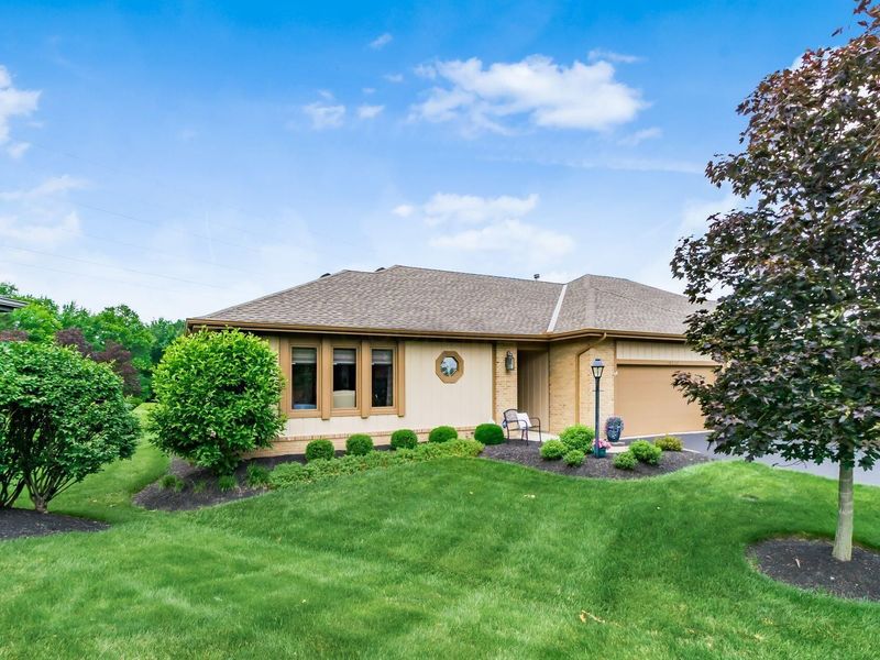 10252 Braeburn Court, Powell, OH 43065 Photo 2