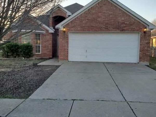 10436 Phantom Hill Road, Fort Worth, TX 76140