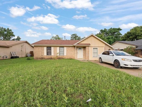 1601 Mcanear Street, Cleburne, TX 76033