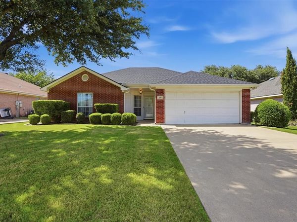 316 Preston Drive , Cleburne, TX 76033