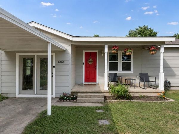 1008 Pierce Street , McGregor, TX 76657