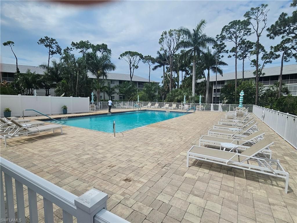 3001 Sandpiper Bay Cir , Unit B202, Naples, FL 34112 Photo