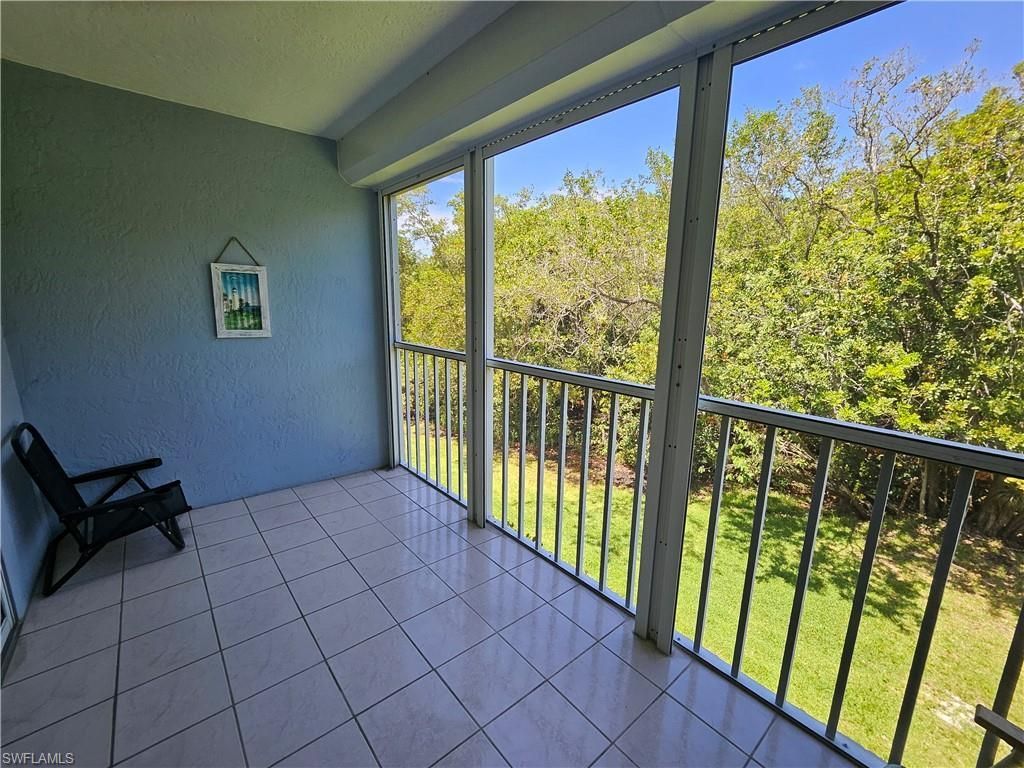 3001 Sandpiper Bay Cir , Unit B202, Naples, FL 34112 Photo