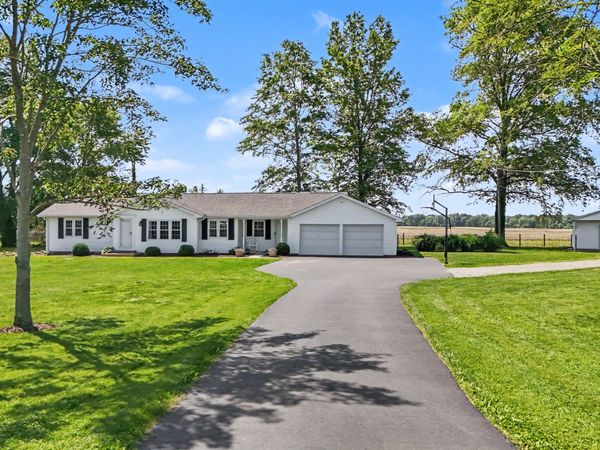 11975 E Legal Tender Road , Columbus, IN 47203