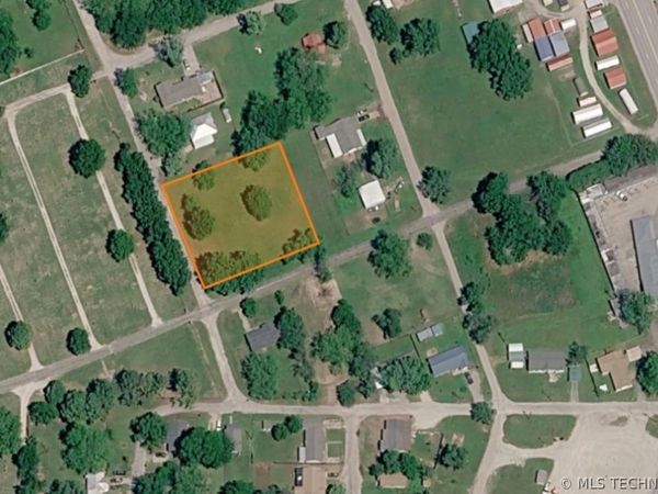 205 S E , Davis, OK 73030