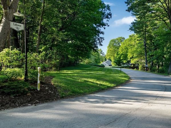 16 Coltsway, Unit 16, Wayland, MA 01778