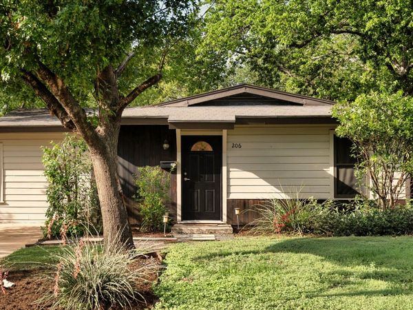 206 E Skyview RD, Austin, TX 78752