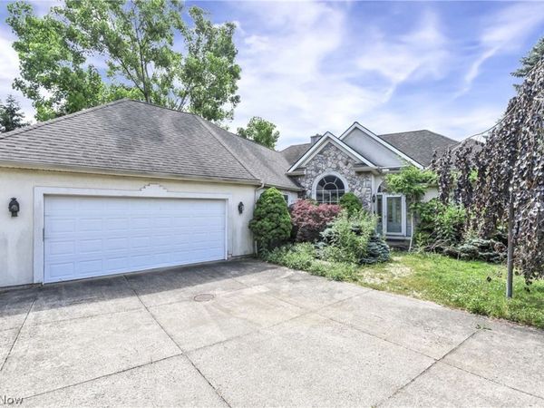 30111 Bonnie View Drive, Wickliffe, OH 44092