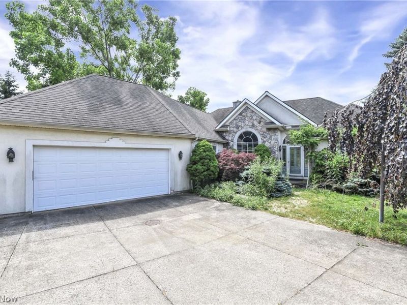 30111 Bonnie View Drive, Wickliffe, OH 44092 Photo 1