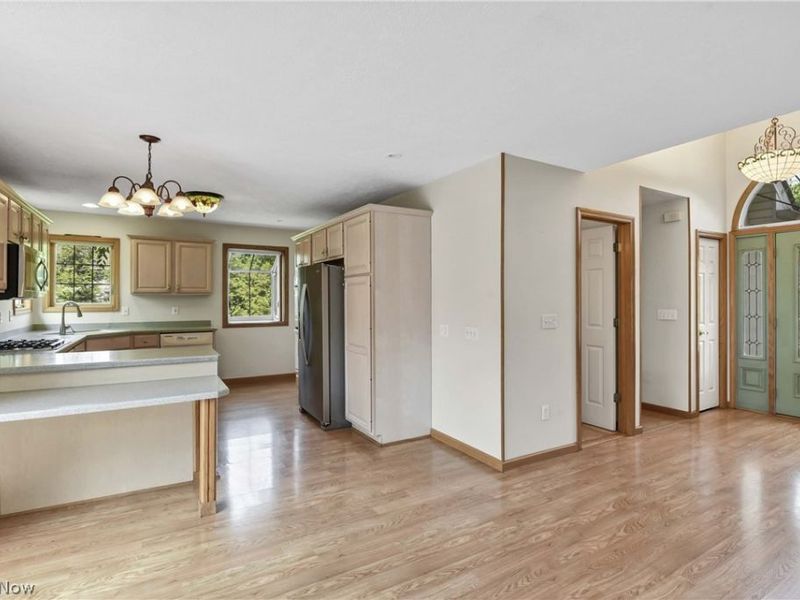 30111 Bonnie View Drive, Wickliffe, OH 44092 Photo 7