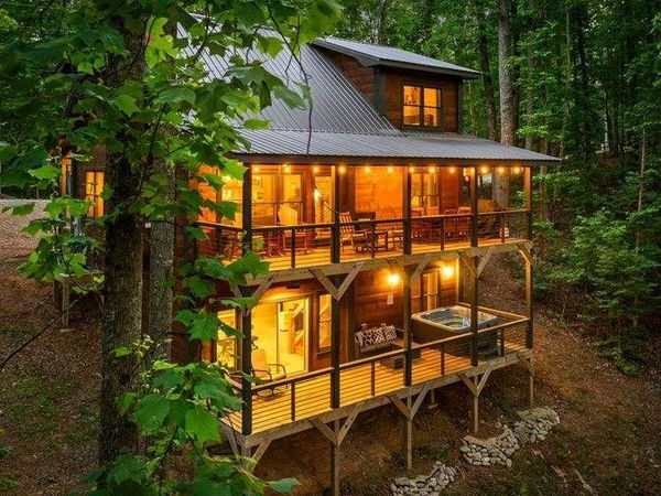 391 Little Bushy Head Road , Blue Ridge, GA 30513