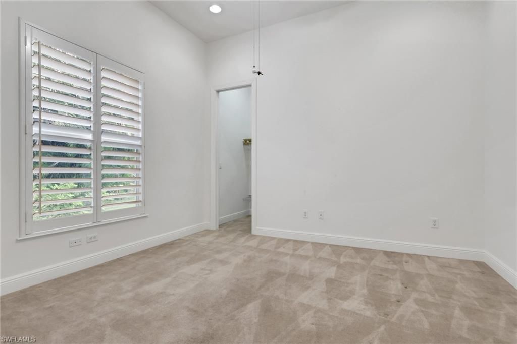 10233 Avonleigh Dr , Bonita Springs, FL 34135 Photo