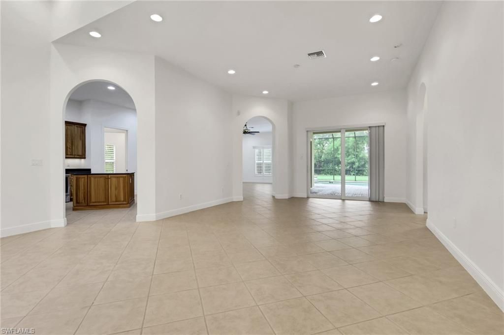 10233 Avonleigh Dr , Bonita Springs, FL 34135 Photo