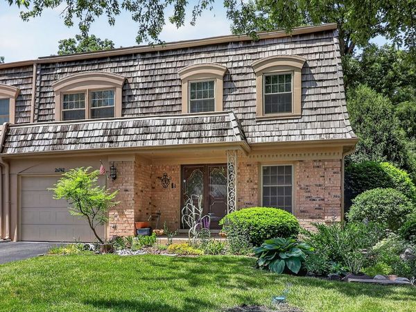 2S742 AVENUE ORLEANS , Oak Brook, IL 60523